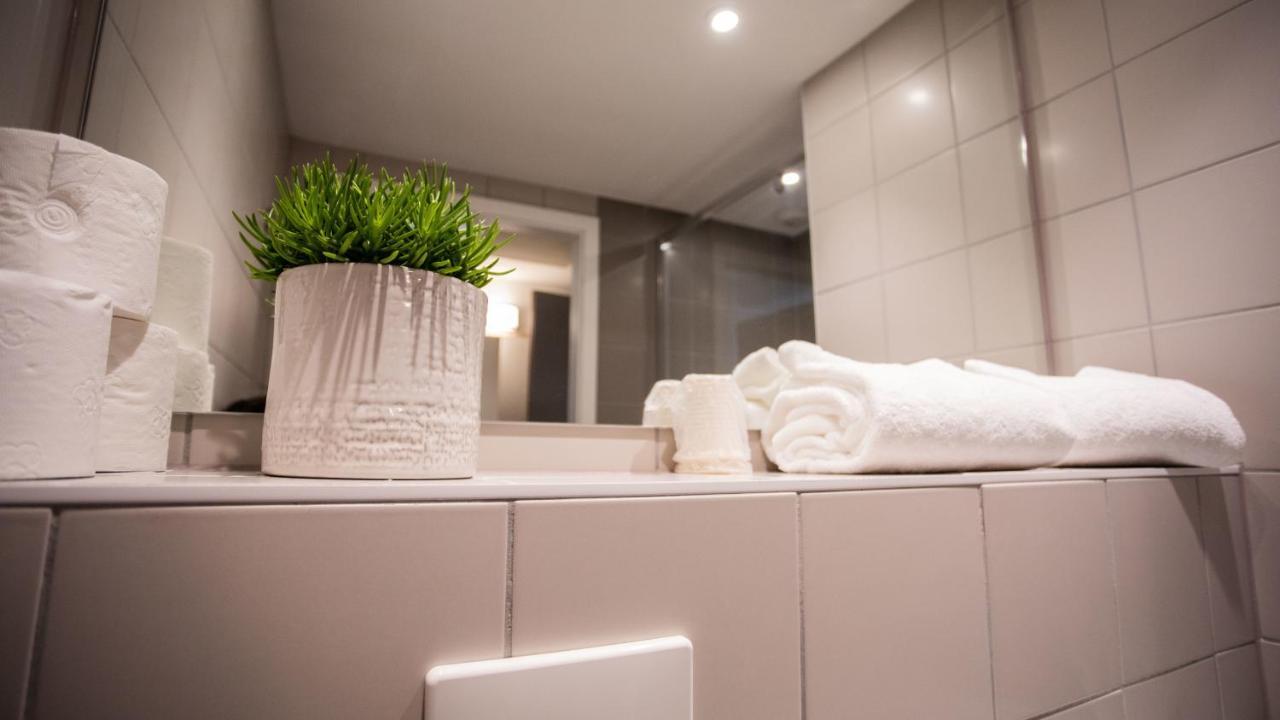 Oneloft Hotel Obernai Bagian luar foto
